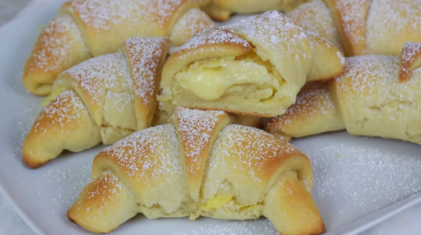 I coni del budino della nonna al forno in 10 minuti